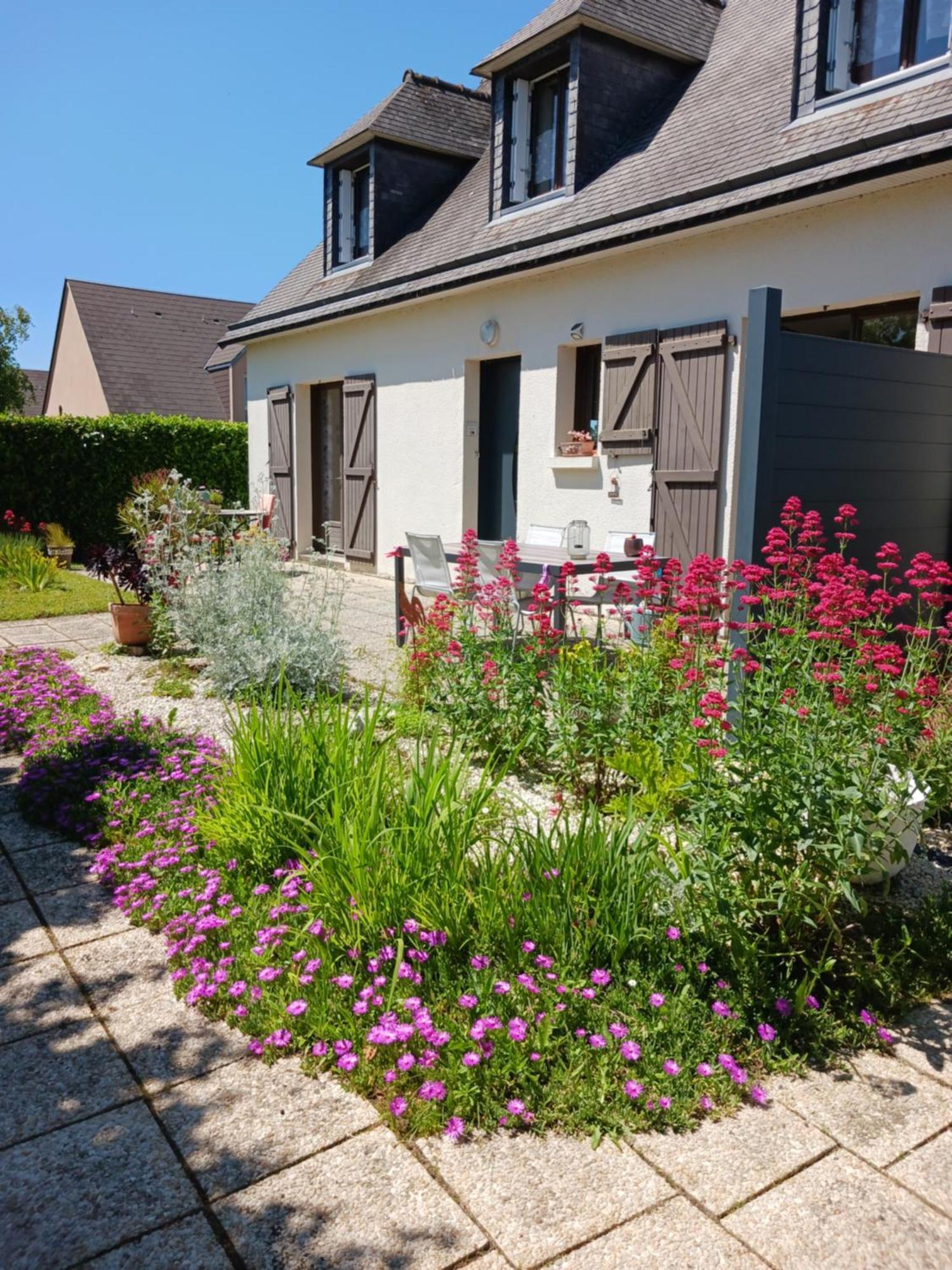 Chambres D'Hotes Du Clos Du Roi Pontorson Eksteriør bilde